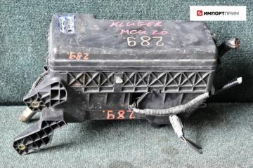 Блок предохранителей Toyota KLUGER V 2001
