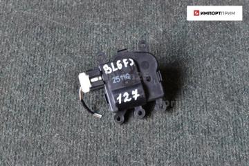 Запчасть сервопривод заслонок печки Mazda AXELA 2012