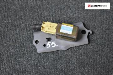 Датчик airbag правый Toyota CROWN 2004