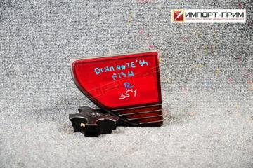 Запчасть вставка между стопов правая Mitsubishi DIAMANTE 1994
