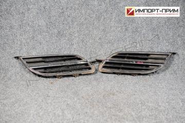 Решетка Nissan TINO 2000