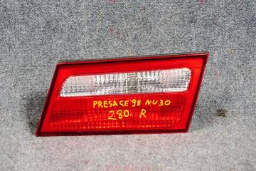Вставка между стопов правая Nissan PRESAGE 1998