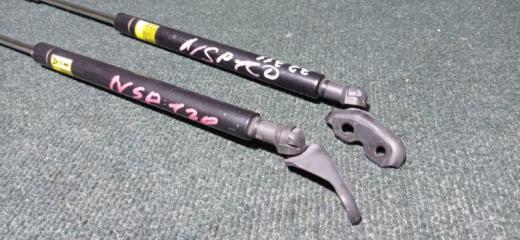 Амортизатор двери задний TREZIA 2012 NSP120 1NRFE Амортизатор двери задний TREZIA 2012 NSP120 1NRFE