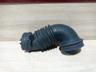 Патрубок воздушного фильтра Mitsubishi AIRTREK