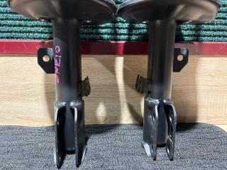 Стойка подвески передняя WISH 2005 ZNE10 1ZZFE