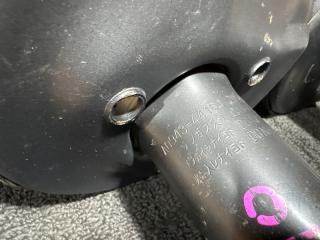 Стойка подвески передняя WISH 2005 ZNE10 1ZZFE