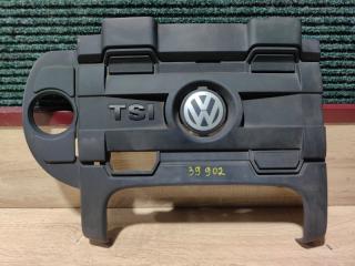 Пластиковая крышка на двс Volkswagen TOURAN 2014