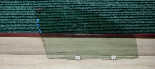 Запчасть стекло двери переднее правое Honda HR-V 2001