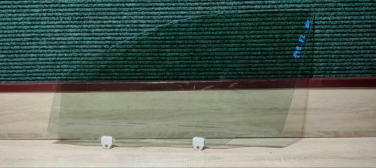 Запчасть стекло двери переднее левое Honda HR-V 2001