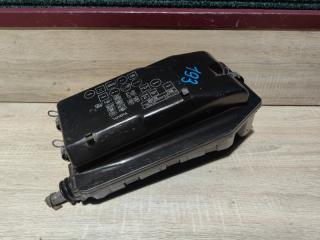 Блок предохранителей Toyota CROWN 1989