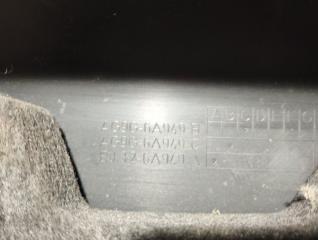 Пластиковая крышка на двс V70 2011 BW B4204T7