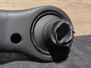 Рычаг передний правый CALDINA ST215