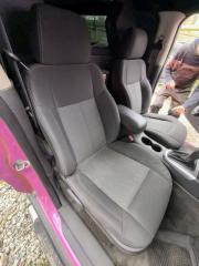 Сиденье переднее правое HUMMER H3 2007