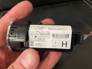 Кнопка старта TOYOTA LAND CRUISER PRADO GDJ150, GDJ150L, GDJ150W, GDJ151, GDJ151W, GDJ155, GRJ150, GRJ150L, GRJ150W, GRJ151 1GD-FTV 2010D-J2910 2 ракурс