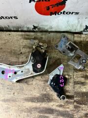 Ролик раздвижной двери правый NISSAN SERENA C27, GC27, GFC27, GFNC27, GNC27 MR20DD SET 2 ракурс