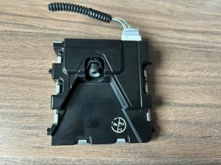 Камера переднего вида TOYOTA PRIUS ZVW50, ZVW51, ZVW55 2ZR-FXE 8646C-47010 3 ракурс