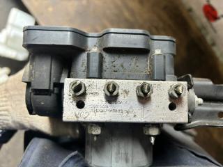 Блок abs TOYOTA GT 86 ZN6 FA20 27536CA003 2 ракурс