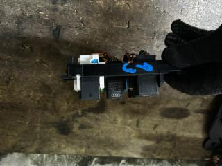 Фото запчасти блок реле AUDI Q3 контрактная запчасть Запчасть блок реле AUDI Q3