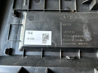 Пластиковая крышка на двс AUDI Q7 4MB CREC 4M0133849A 2 ракурс
