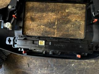 Блок управления климат-контролем TOYOTA PRIUS ZVW50, ZVW51, ZVW55 2ZR-FXE 5590047201 4 ракурс