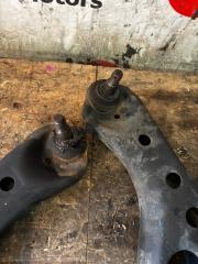 Рычаг передний TOYOTA VOXY, NOAH, ESQUIRE ZRR80G, ZRR80, ZRR80W, ZRR85, ZRR85G, ZRR85W 3ZR-FAE SET/ PARA 4 ракурс