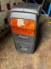 Бардачок между сиденьями HONDA ELYSION RR5, RR6, RR4, RR3, RR2, RR1 J35A PRESTIGE 4 ракурс