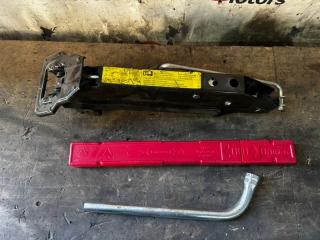 Запчасть домкрат AUDI Q7