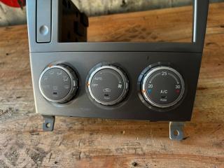 Консоль магнитофона SUBARU FORESTER SG5 EJ205 66060SA150 2 ракурс