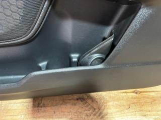 Обшивка дверей правая передняя HONDA CR-V RT5, RT6, RW1, RW2 L15B 2 ракурс