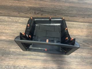 Рамка магнитофона TOYOTA RAIZE A200A, A210A, A201A, A202A 1KR-VET 55421B1090 3 ракурс
