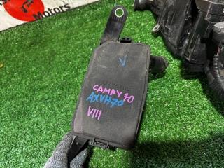 Блок предохранителей правый TOYOTA CAMRY AXVH70, ASV70, AXVH75, ASV71, GSV70, MXV70 A25A-FXS 2 ракурс