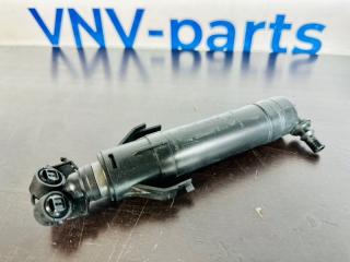 Запчасть форсунка омывателя фар левая Volkswagen Passat 2012
