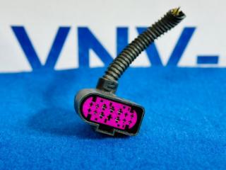 Запчасть разъем на фару xenon Volkswagen Passat 2012