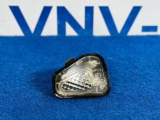 Запчасть подсветка зеркала правая Volkswagen Passat 2013