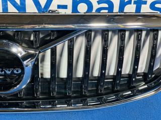 Решетка радиатора V40 Cross Country 2018 Решетка радиатора V40 Cross Country 2018