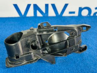 Запчасть кронштейн корпуса зеркала левый Volkswagen Passat 2013