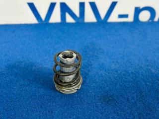 Запчасть втулка складывания корпуса зеркала с подшипниками и пружиной передняя левая Volkswagen Passat 2013