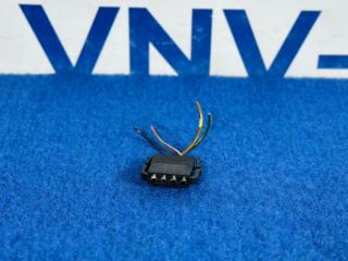 Запчасть разъем заднего фонаря задний правый Volkswagen Jetta 2014