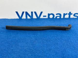 Запчасть уплотнительная резинка капота BMW 3-Series 2008