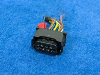 Запчасть разъем на фару xenon BMW 3-Series 2008