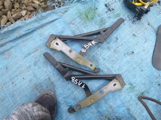 Запчасть петли багажника Ford Mustang 2007