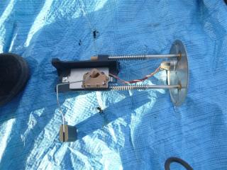 Запчасть датчик уровня топлива Ford Mustang 2007