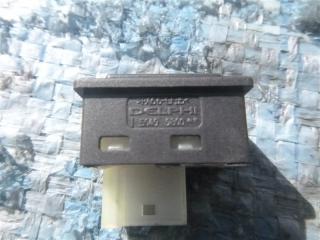 Кнопка открывания багажника BMW 525I E60 N52B25 Кнопка открывания багажника BMW 525I E60 N52B25