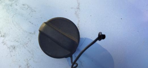 Запчасть крышка топливного бака Lexus LS600HL