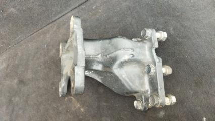 Крепление рулевого редуктора Forward 2002 FRR35 6HL1