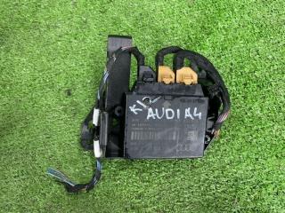 Запчасть блок управления парковкой Audi A4 2009