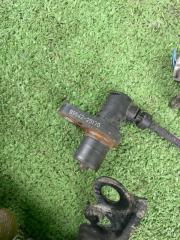 Датчик abs передний правый Toyota Allion ZZT240 1ZZFE