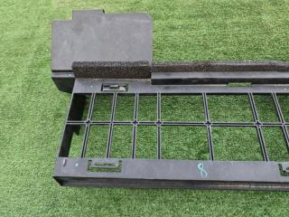 Пластик радиатора инвертора передний Xtrail HNT32