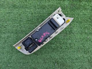 Блок управления стеклоподъемниками передний правый Sienta 2016 NSP170G 2NR-FKE