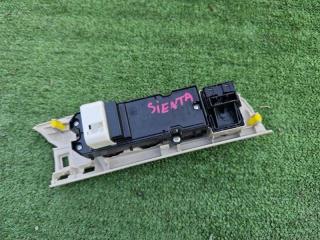 Блок управления стеклоподъемниками передний правый Sienta 2016 NSP170G 2NR-FKE